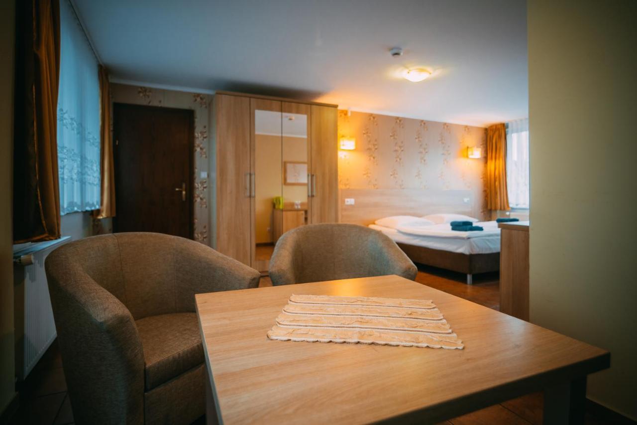 Wodnik Turawa Hotel Buitenkant foto