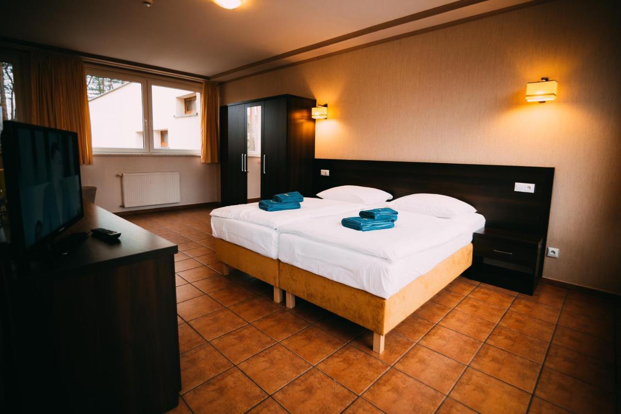 Wodnik Turawa Hotel Buitenkant foto