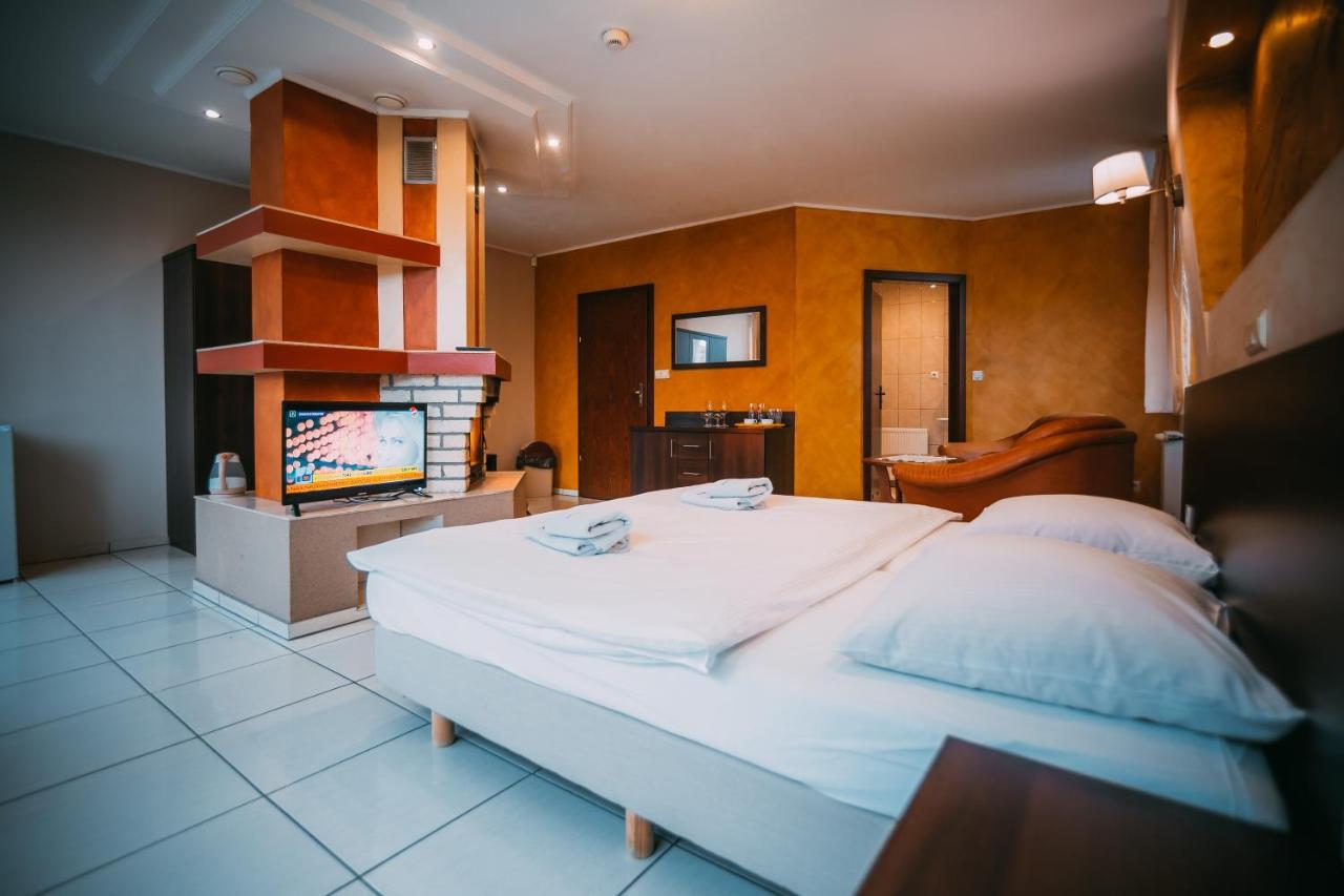 Wodnik Turawa Hotel Buitenkant foto