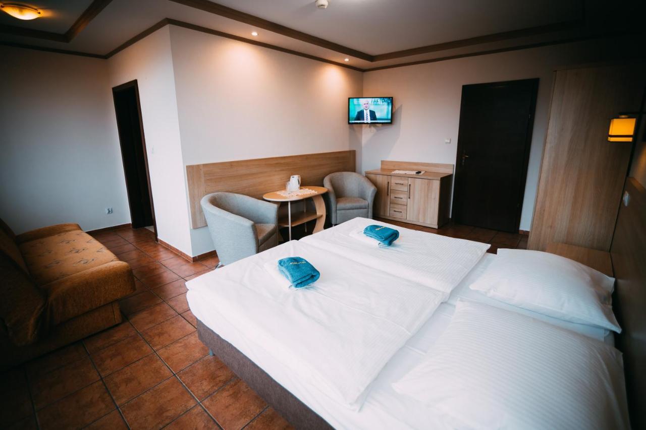 Wodnik Turawa Hotel Buitenkant foto