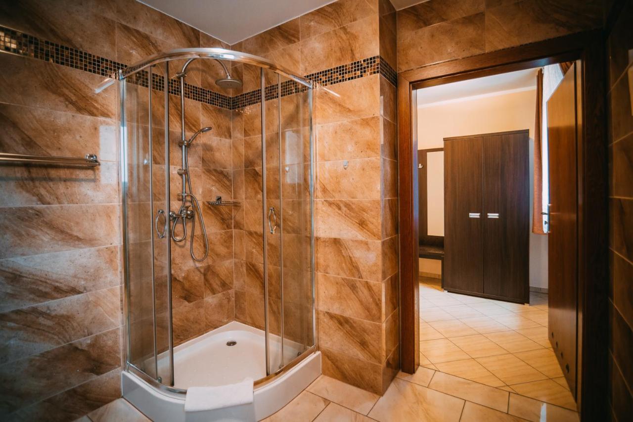 Wodnik Turawa Hotel Buitenkant foto
