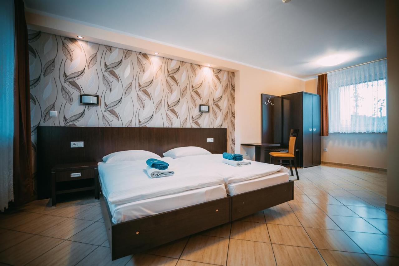 Wodnik Turawa Hotel Buitenkant foto